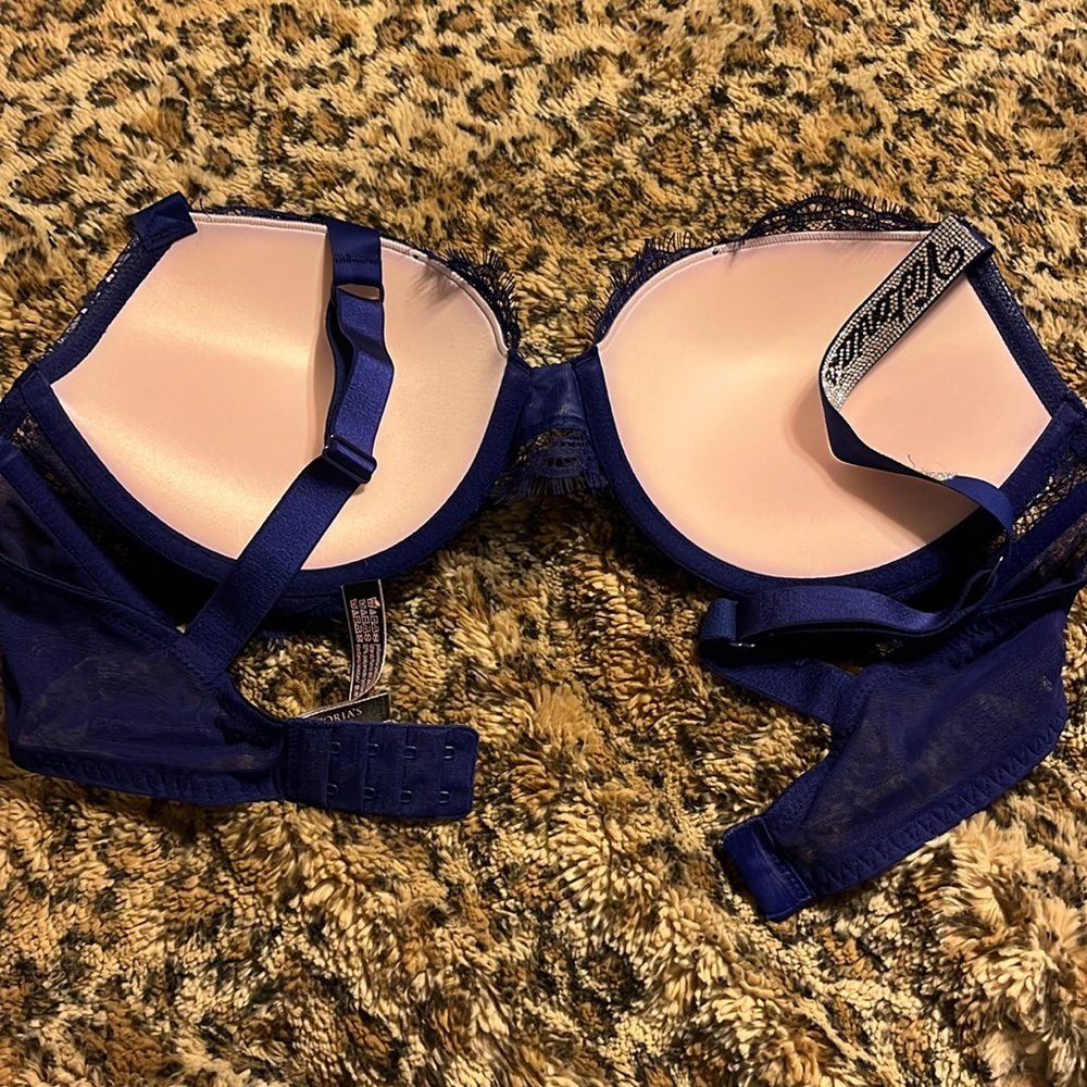 Victoria’s Secret Shine Strap Bra - Picture 5 of 8